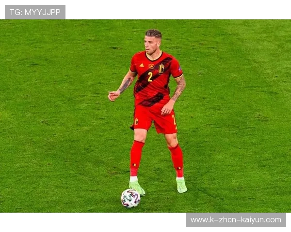 文娱两开花！前热刺铁卫全方位展示多彩人生，歌唱演技双双亮眼